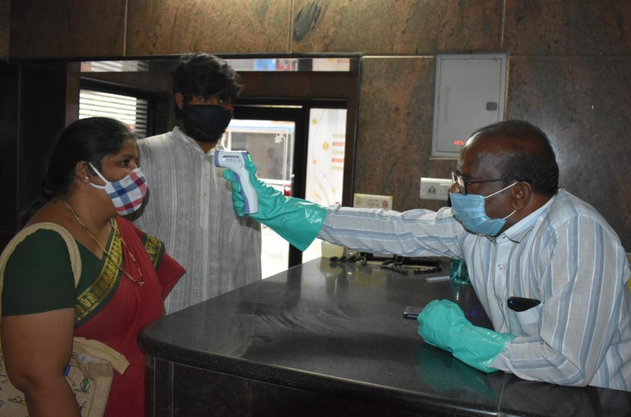 Hotel Sahasra Residency Tirupati Bagian luar foto
