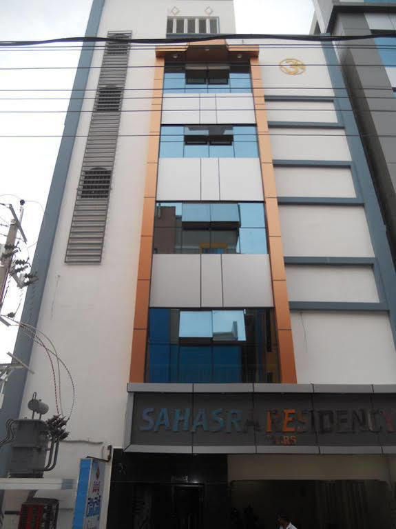 Hotel Sahasra Residency Tirupati Bagian luar foto